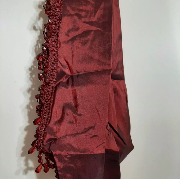 Peri Argentina (1) crescent valance 32" x 22" OPEN BOX/REPACKAGED Burgandy - Picture 4 of 13